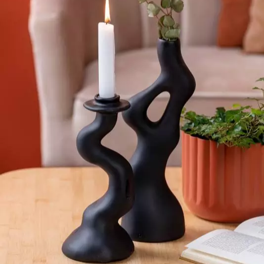 Sort vase - H: 33 cm B: 12,5 cm Ø 3 cm