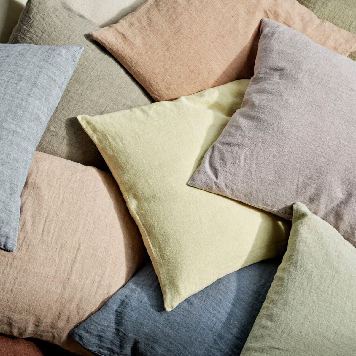 Cozy Living - Linen Cushion pudebetræk - PALE YELLOW