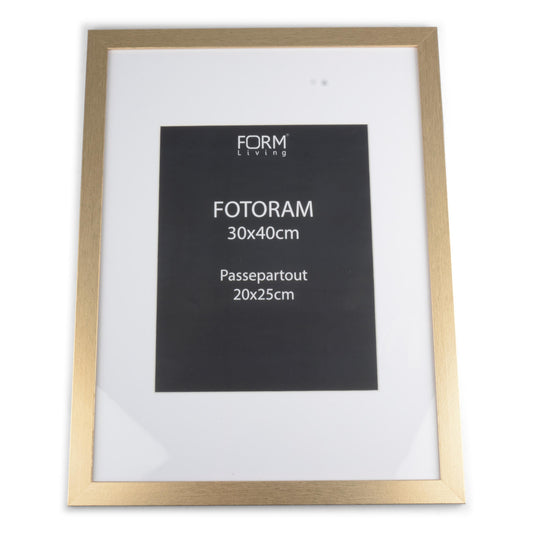 Fotoramme - guldindrammet - 30 x 40 cm