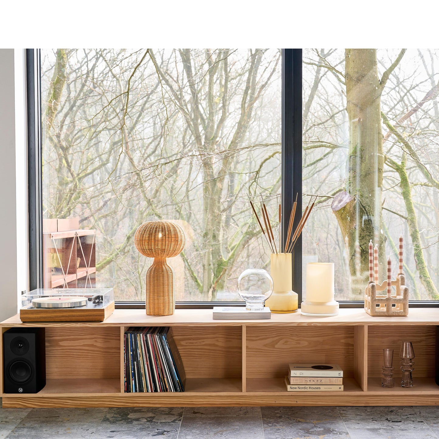 Villa Collection - Vinka bordlampe - rattan - 30 x 53,5 cm