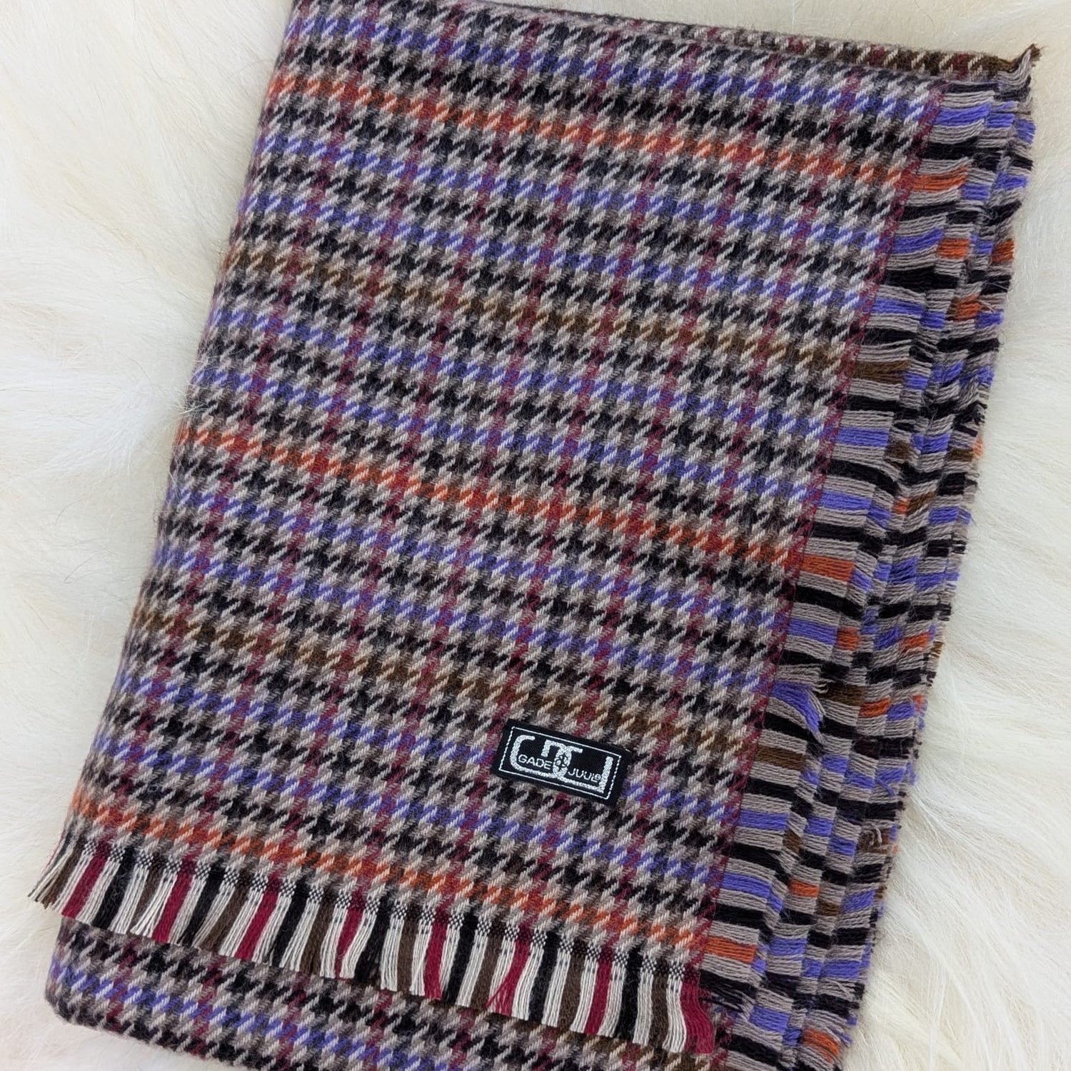 Gade & Juul - halstørklæde - 100 % polyacryl-  205 x 50cm