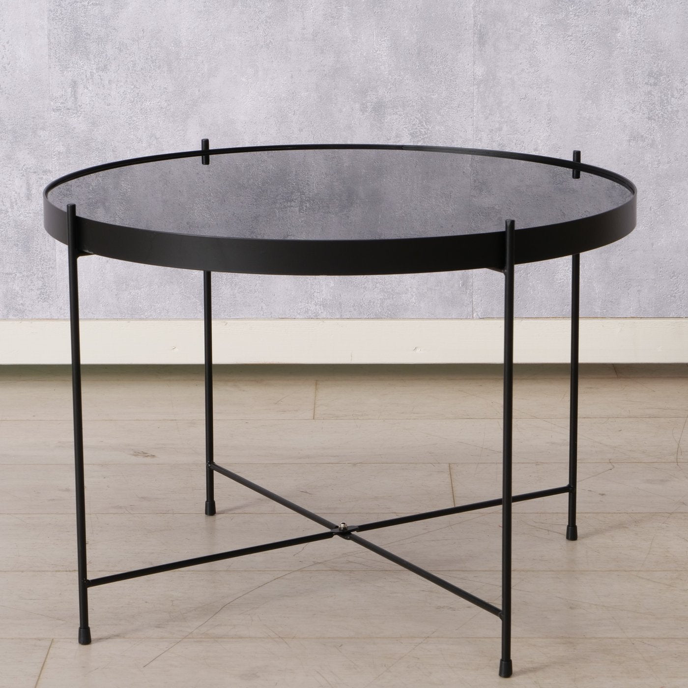 Sort bord med metalben _3