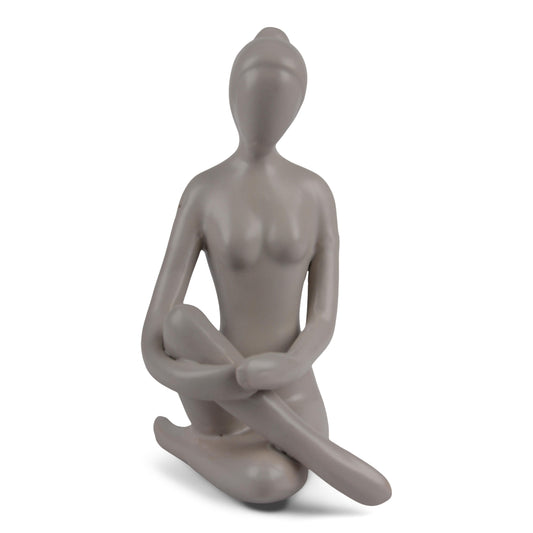 Statue - porcelæn - siddende kvinde - 16 x 7 cm