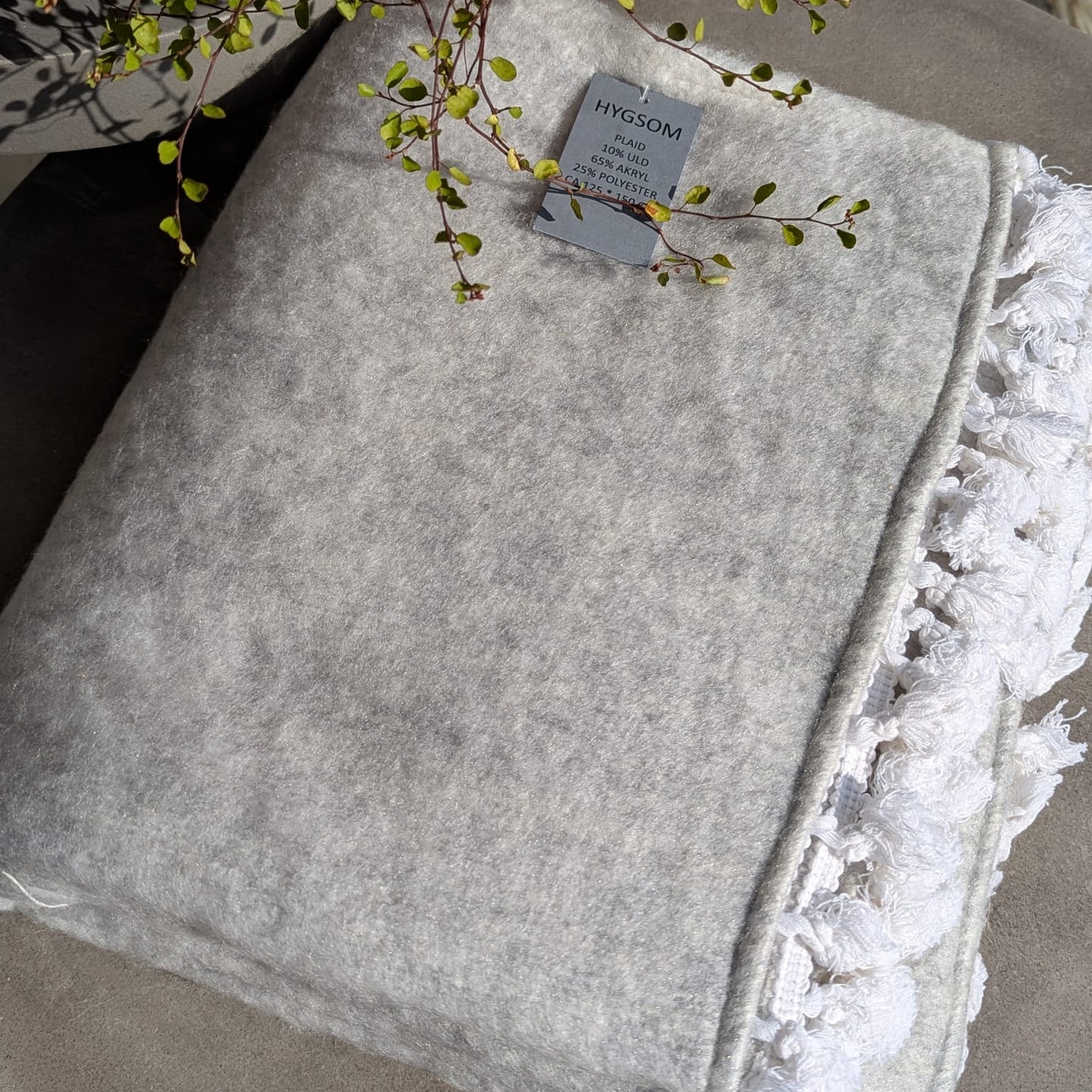 Hygsom - plaid - uld mix - grå m. hvide frynser