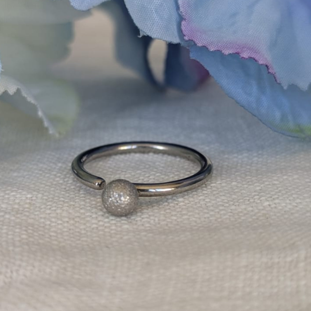 Gade & Juul - Fingerring - Justerbar - Kirurgisk Stål - Dot Trend