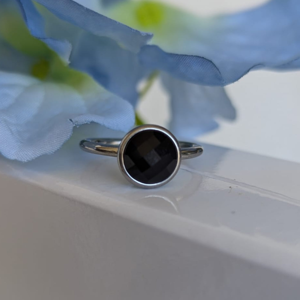 Gade & Juul - Fingerring - Justerbar - Kirurgisk Stål - Among - Sort