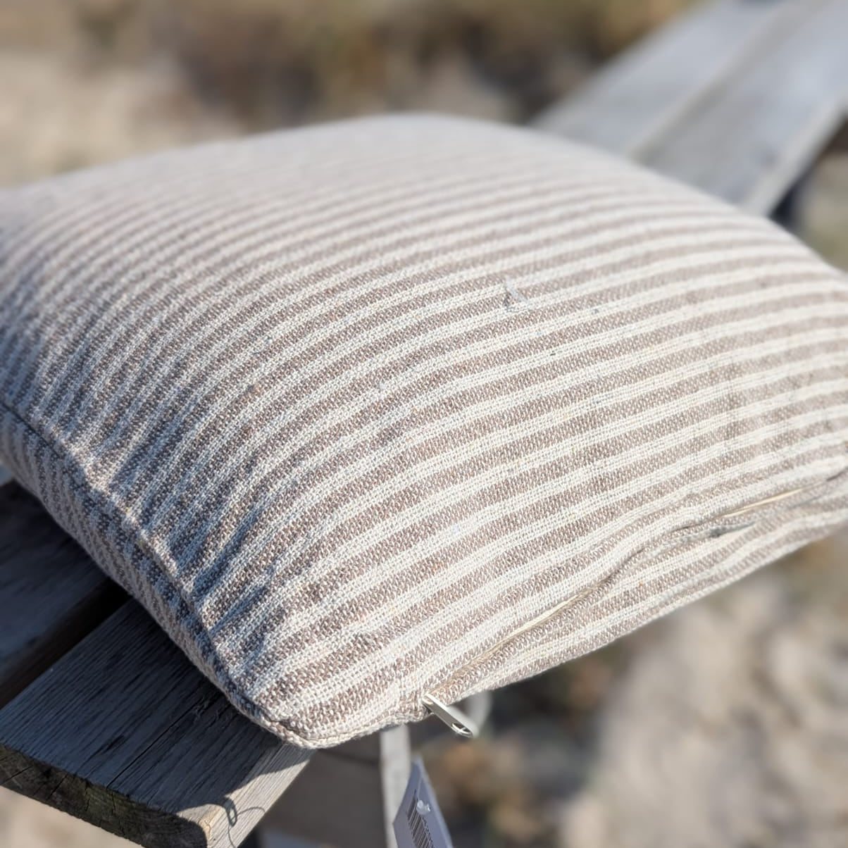 Pude - 50 x 50 cm - Beige Striber - Bomuld