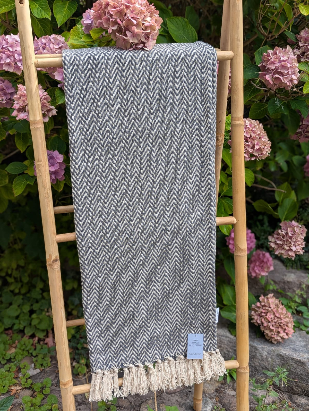 Plaid - Mørk Blå m. Mønster -  130 x 170 cm